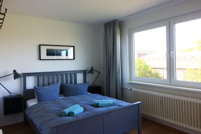 Schlafzimmer 1