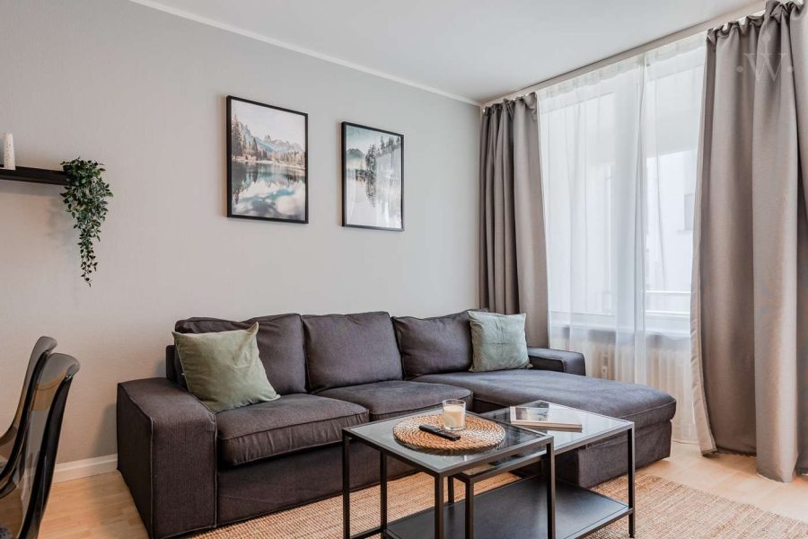 Erstbezug nach Renovierung: Möblierte 3-Zimmer-Wohnung mit Balkon in Neukölln nahe Kreuzberg, Manitiusstraße, 12047 Berlin, Neukölln