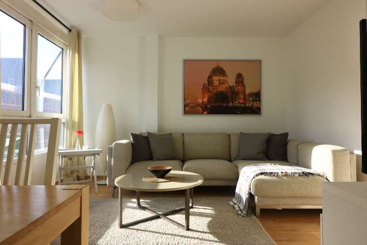 Stilvoll eingerichtete 3-Zimmer-Wohnung am Checkpoint Charlie, Kochstraße, 10969 Berlin, Kreuzberg