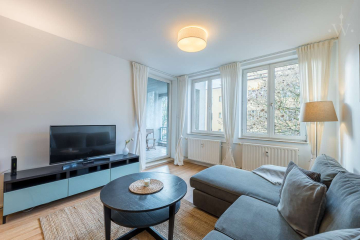 woonwoon-berlin-wohnen-auf-zei - Attractively furnished 3-room flat with large balcony